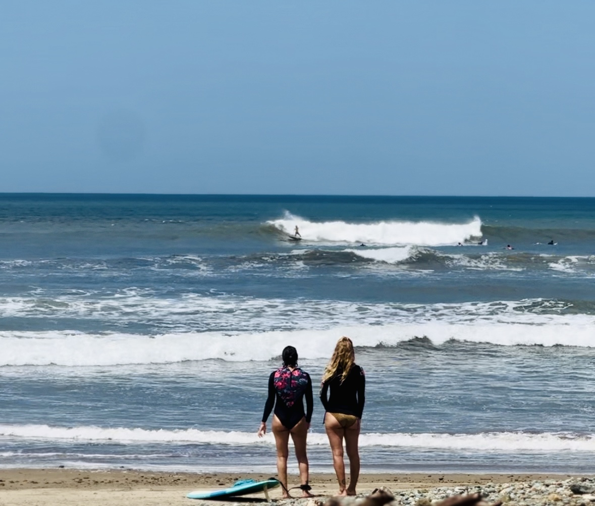 Playa Reina beach is the perfect wave for more intermediate surfers. With a beautiful river perfect for fishing, this beach is a must see.